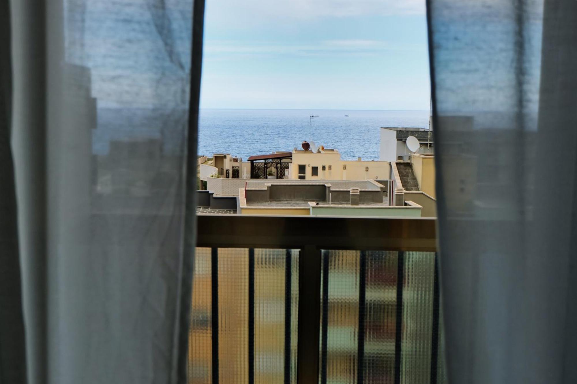 Mare Mary - Appartamento Vista Mare A Monopoli Exterior foto